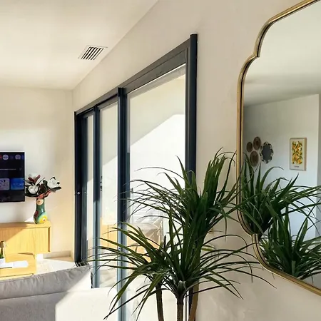 Climatisé Avec Piscine Et Sublime Vue Appartement