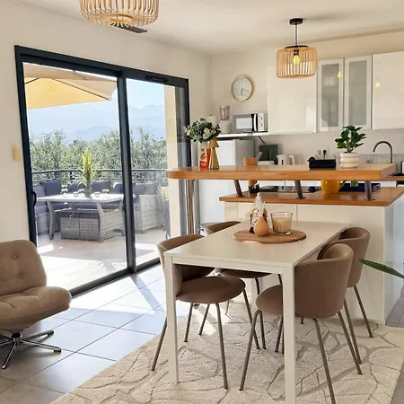 Climatisé Avec Piscine Et Sublime Vue Appartement