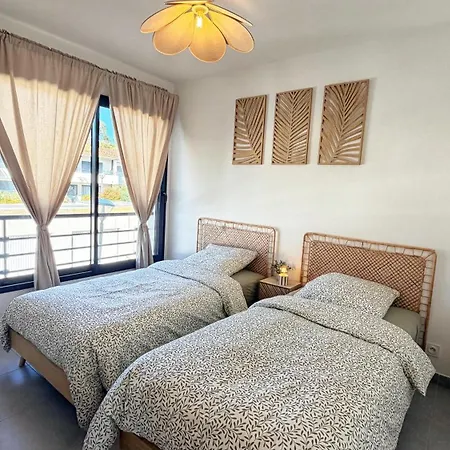 Climatisé Avec Piscine Et Sublime Vue Appartement *